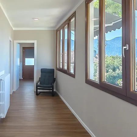 Appartamento Casa 24 - Trilocale Con Vista Lago, Giardino E Idromassaggio Gonfiabile