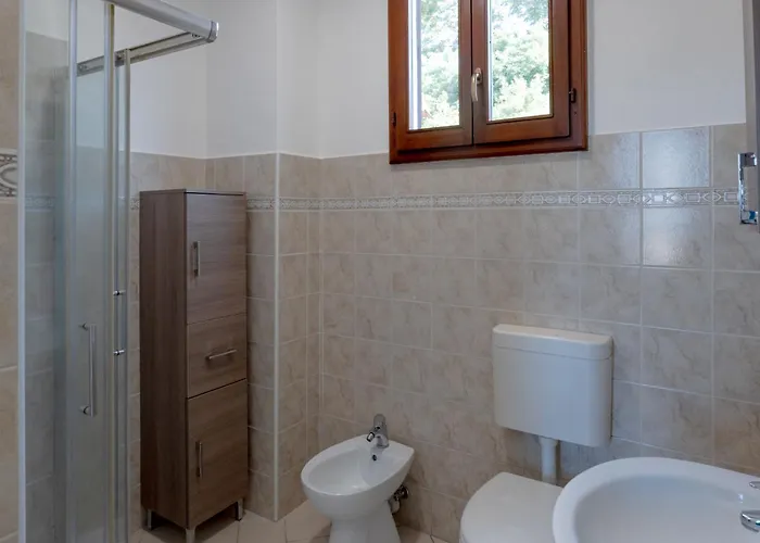 Casa 24 - Trilocale Con Vista Lago, Giardino E Idromassaggio Gonfiabile