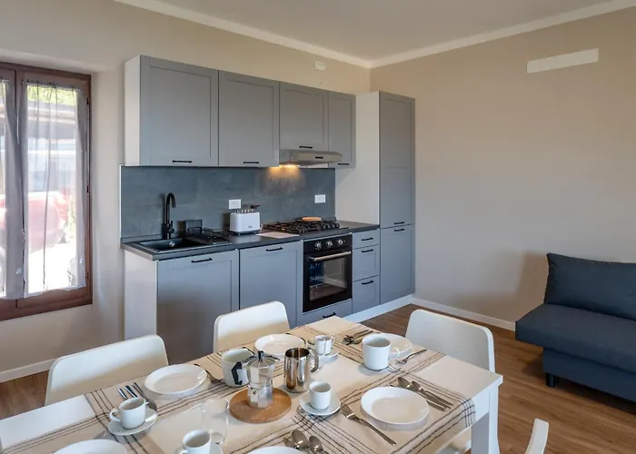 아파트 Casa 24 - Trilocale Con Vista Lago, Giardino E Idromassaggio Gonfiabile